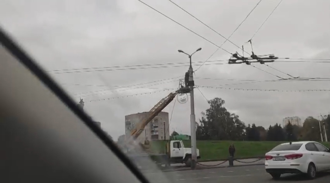 Пензенцев смутили громкоговорители, появившиеся у памятника Победы