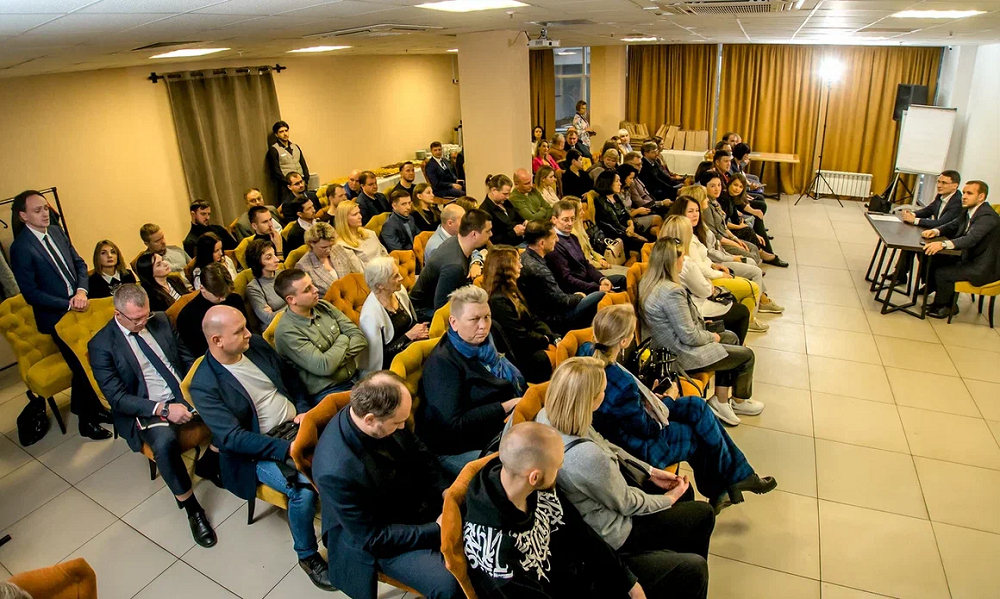 «ОПОРА РОССИИ» организовала бизнес-встречу с Алмазом Хакимовым по мерам поддержки предпринимателей