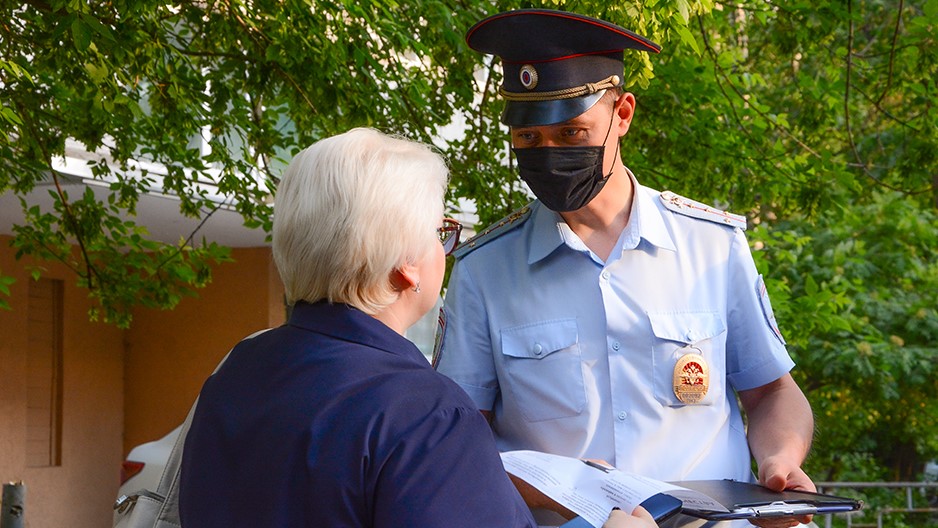 В Кузнецком храме у пенсионерки украли кошелек с деньгами