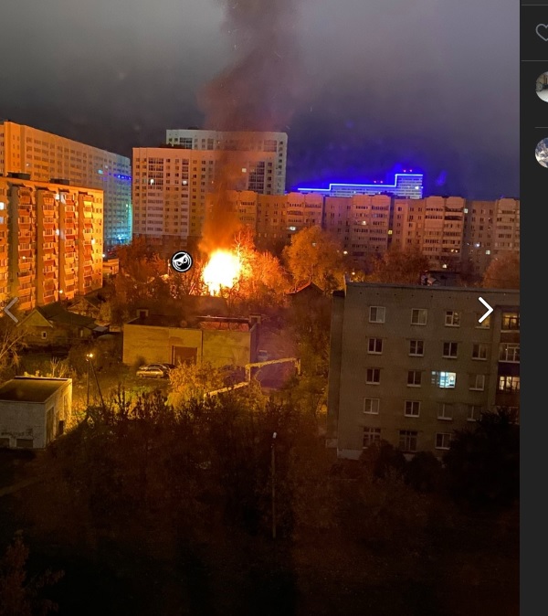 В Пензе сильный пожар на улице Мусоргского осветил многоэтажки в 4 утра