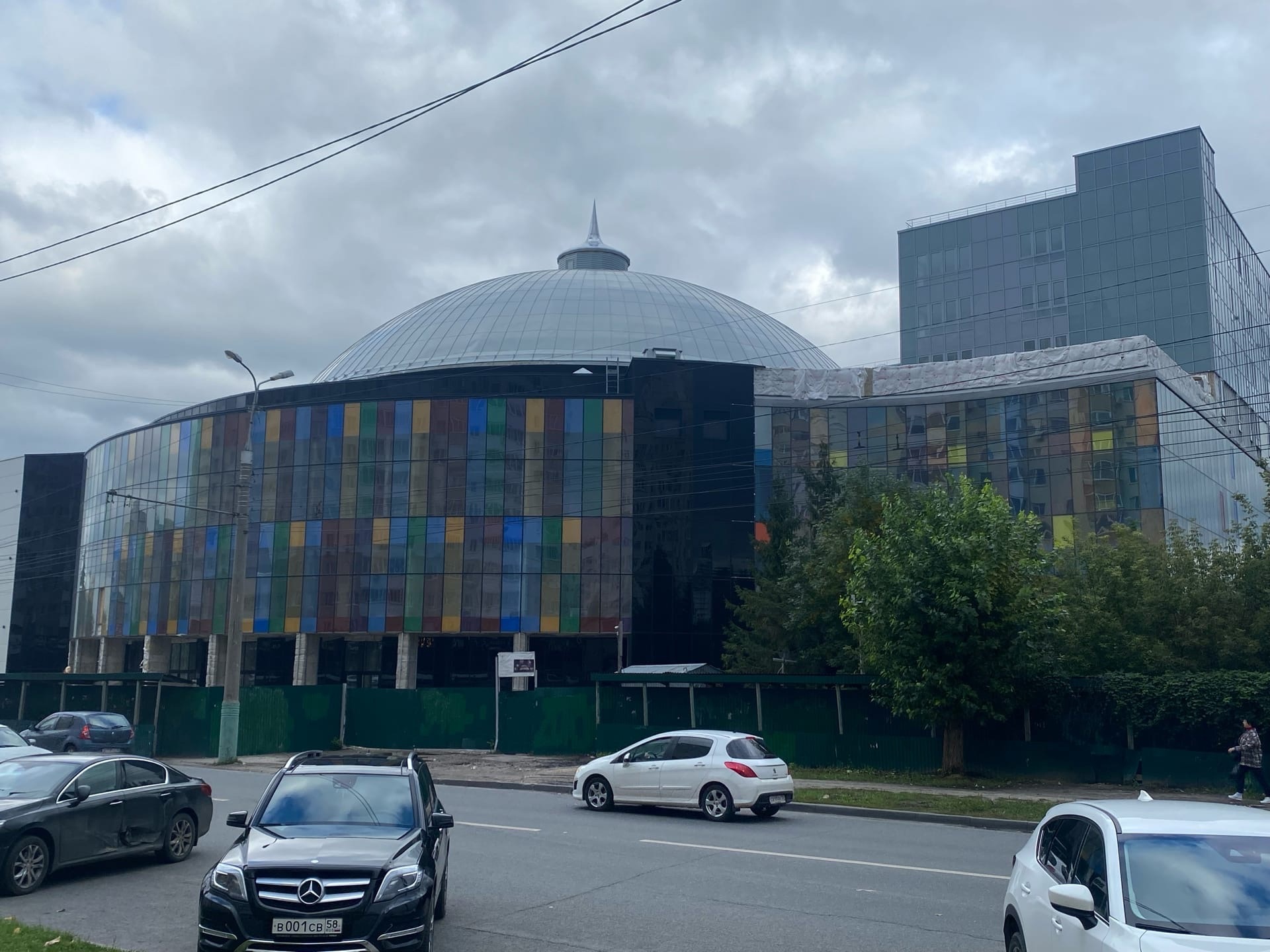 Пензенцам назвали номер телефона, по которому можно задать вопросы о строительстве цирка