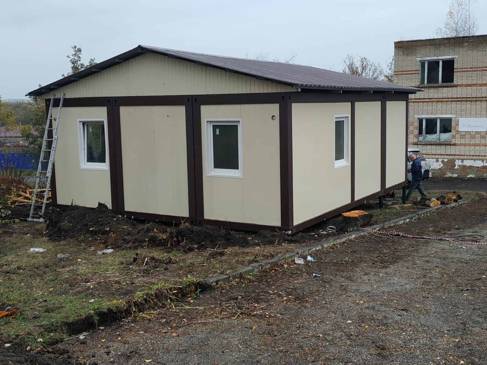 В Башмаковском районе приступили к установке нового ФАПа