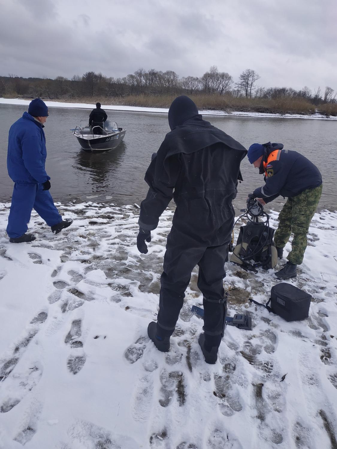 В Пензенской области водолазы достали из реки тело мужчины