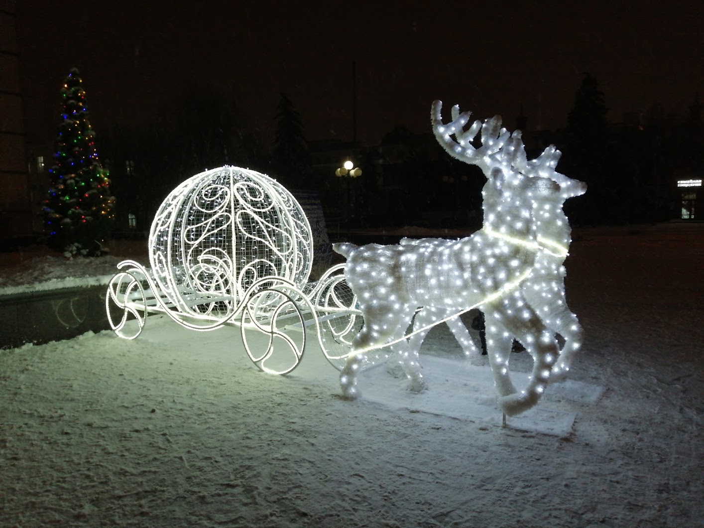 Пензенские дети смогут поздравить Деда Мороза и получить бесплатный билет на елку