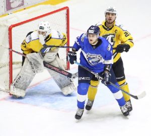 Пензенской «Дизель» уступил курганскому «Зауралью» и выбыл из тройки ВХЛ