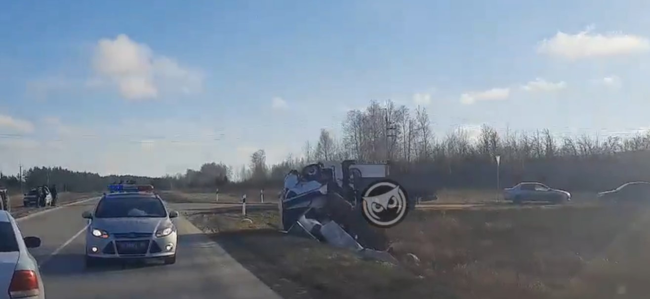 В ГИБДД рассказали, кто пострадал в ДТП с перевернутым авто перед Шемышейком