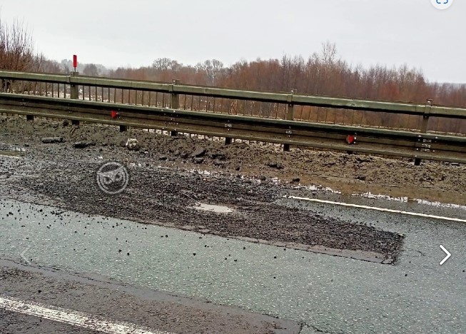 В Нижнеломовском районе из моста торчит арматура