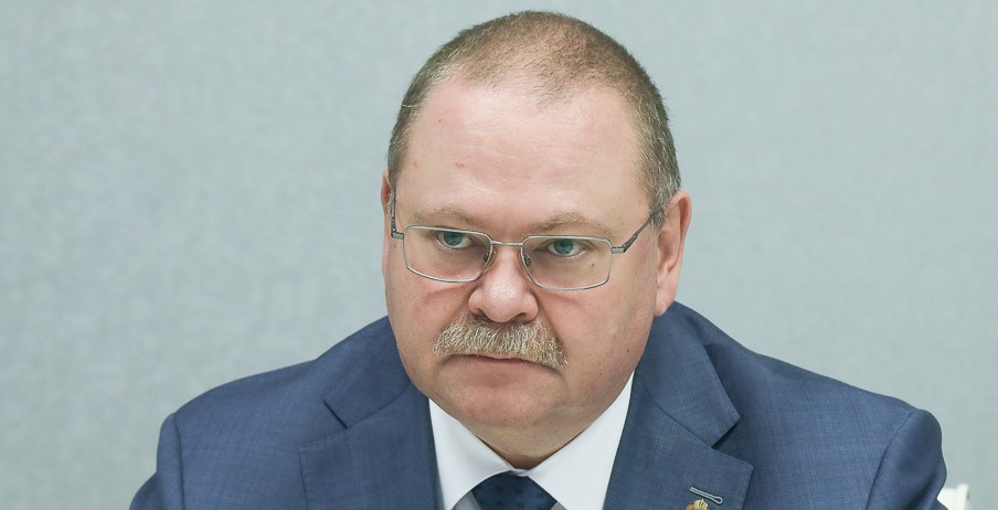 Олег Мельниченко поручил продлить мораторий на повышение выкупной цены земельных участков региона