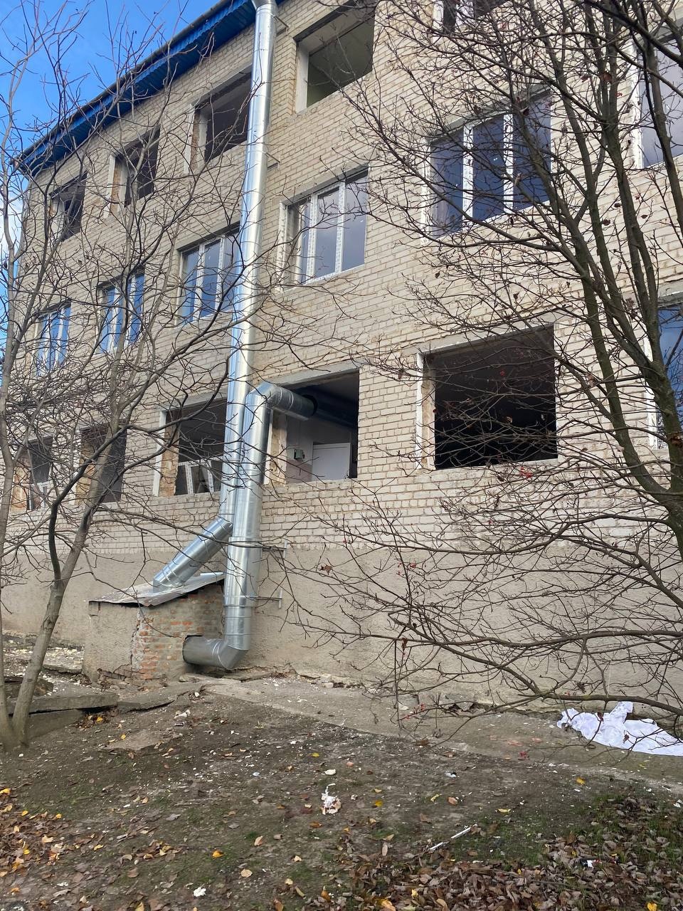 Пензенцы помогают восстанавливать школу в Пологовском районе