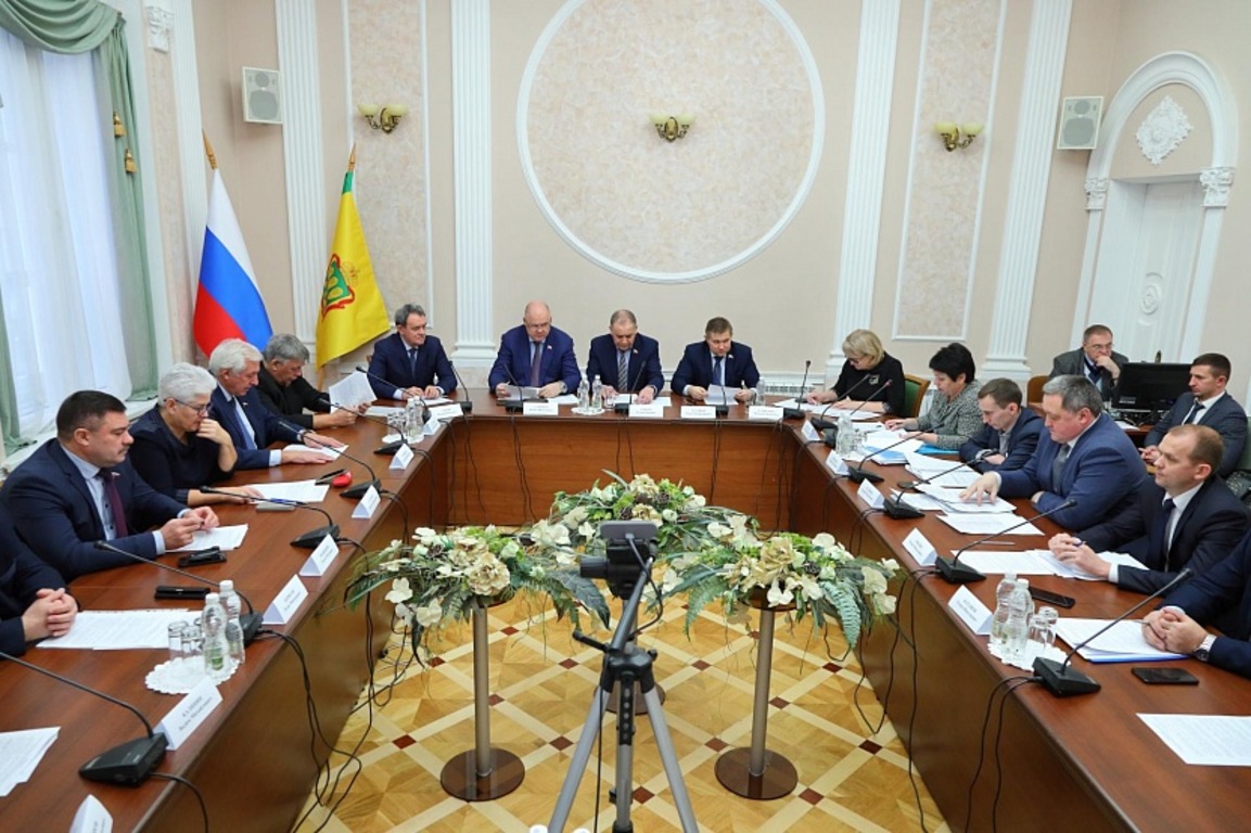 Вадим Супиков принял участие в заседании комитета по агропромышленному комплексу