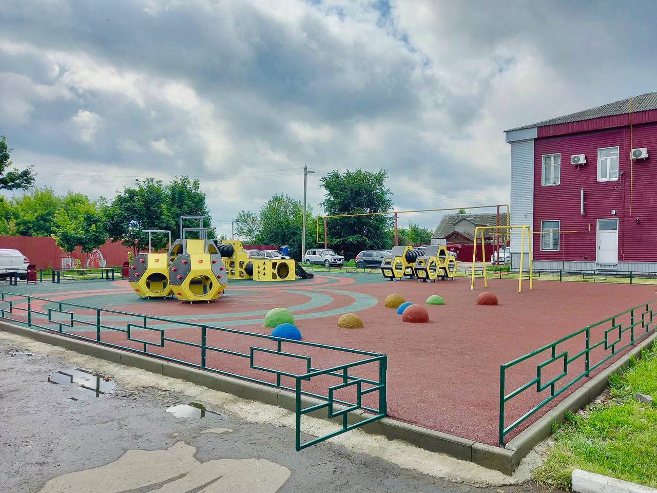 Олег Мельниченко рассказал о благоустроенных объектах в регионе