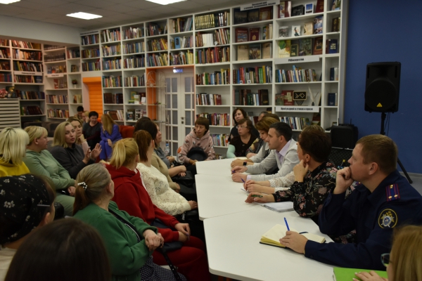 Сотрудники следственного управления встретились с многодетными семьями