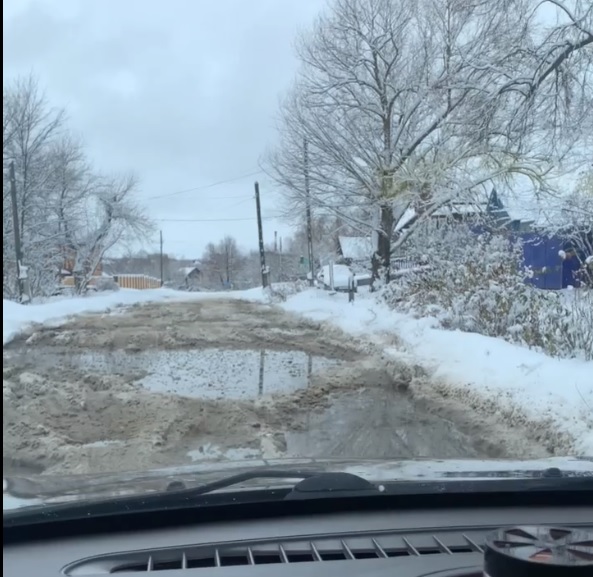 Жители Кузнецка жалуются на нечищеные дороги и вредительство сотрудников коммерческих организаций