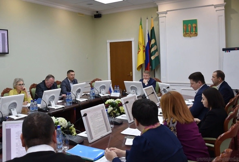 В Пензе специалисты обследуют мостовые сооружения