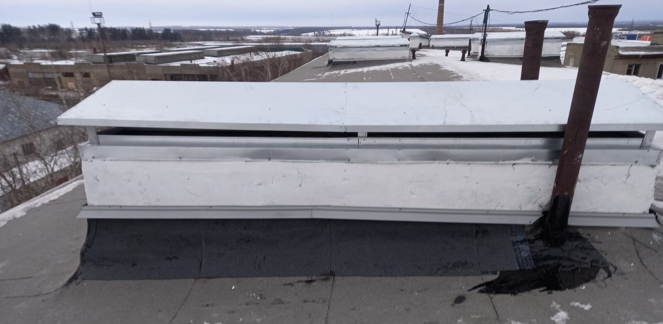 В Кузнецке на улице Белинского отремонтировали крышу дома
