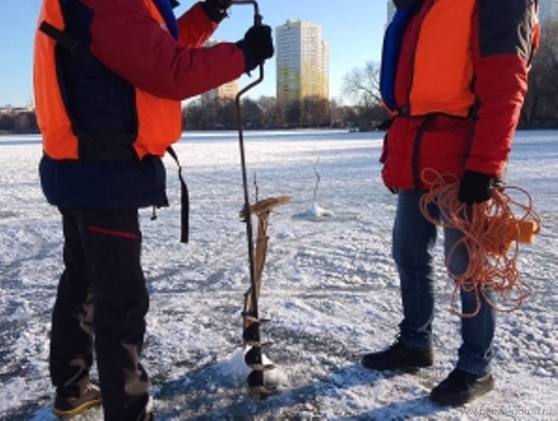 Толщина льда на пензенских водоёмах пока не достаточная для зимних забав