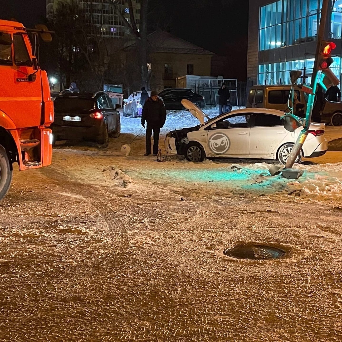 В Пензе ищут очевидцев столкновения иномарки и «КамАЗа»