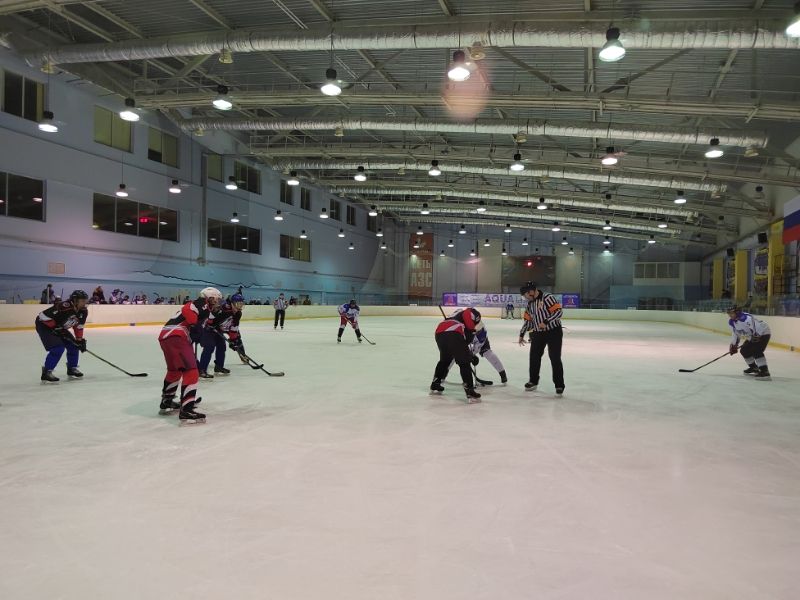 Хоккейная дружина "Дионис" разгромила "Молот" со счетом 7:1