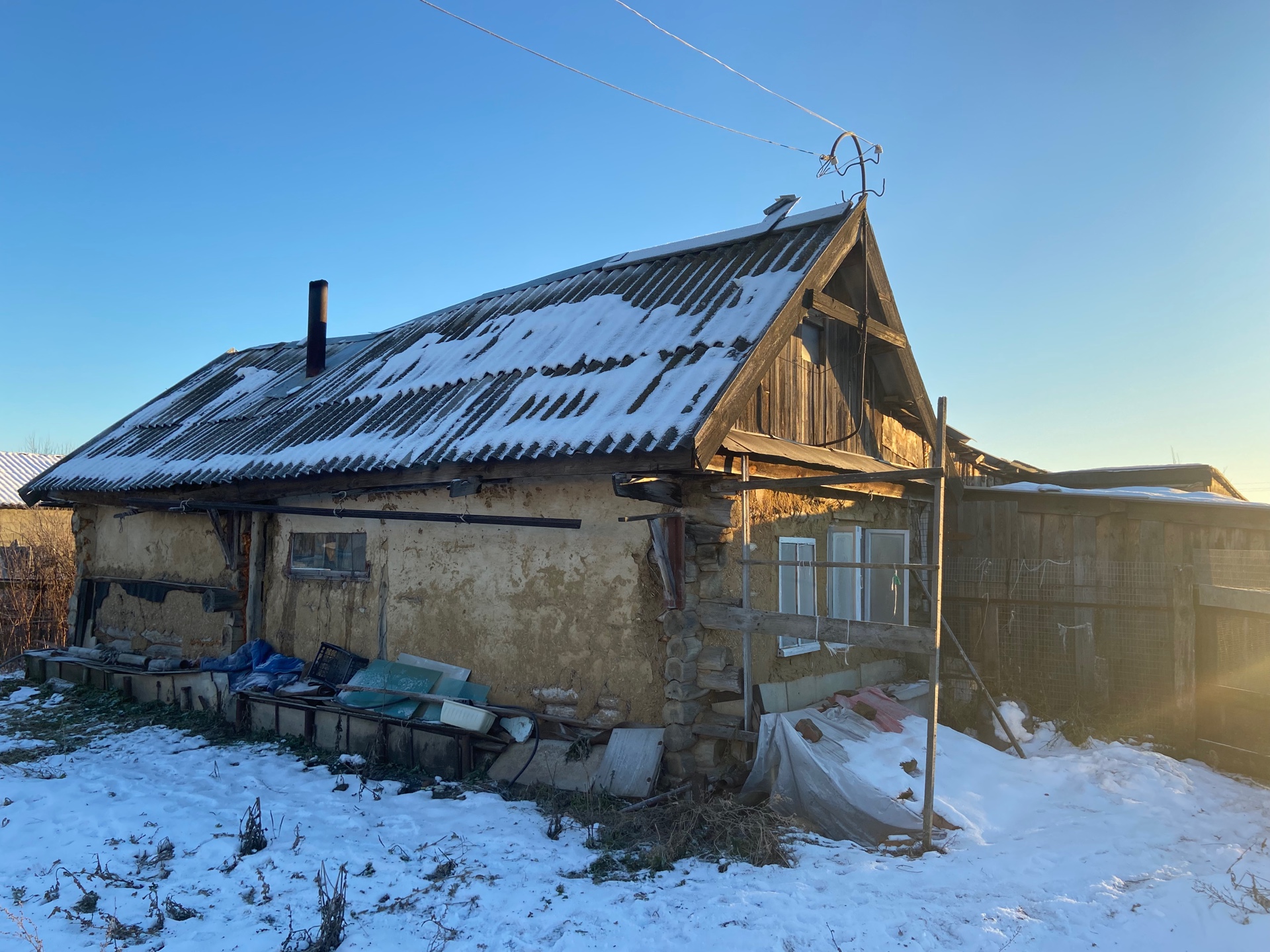 В Кузнецком районе 10 пожарных тушили горящую баню