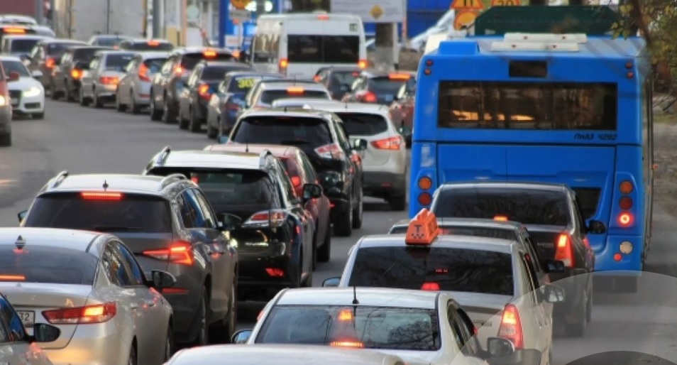 Специалисты ЦУР помогли разгрузить транспортный поток на проспекте Победы