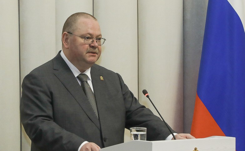 Олег Мельниченко наградил пензенцев, внесших вклад в развитие региона