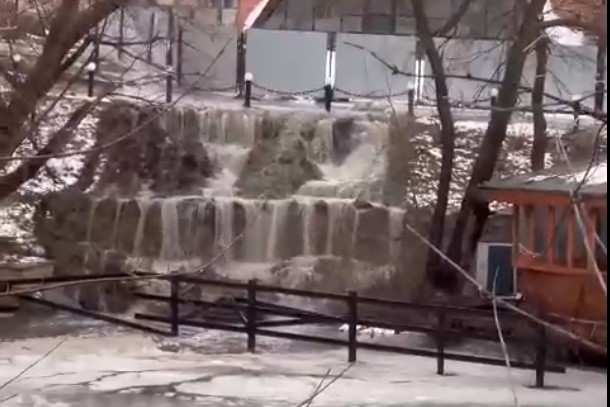 Пензенцы рассказали о серьезном прорыве канализации на улице Урицкого