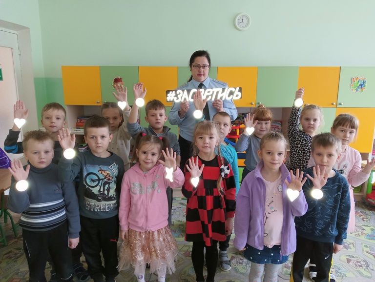 В Кузнецке для детей прошла акция #Засветись