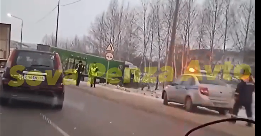 В Пензенской области на трассе М5 после столкновения с фурой погиб мужчина