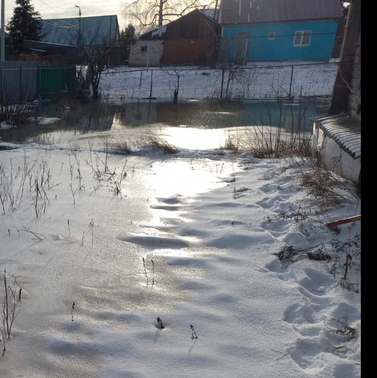 Пензенцы рассказали о пенсионерке, чей дом затопило из сгнивших труб