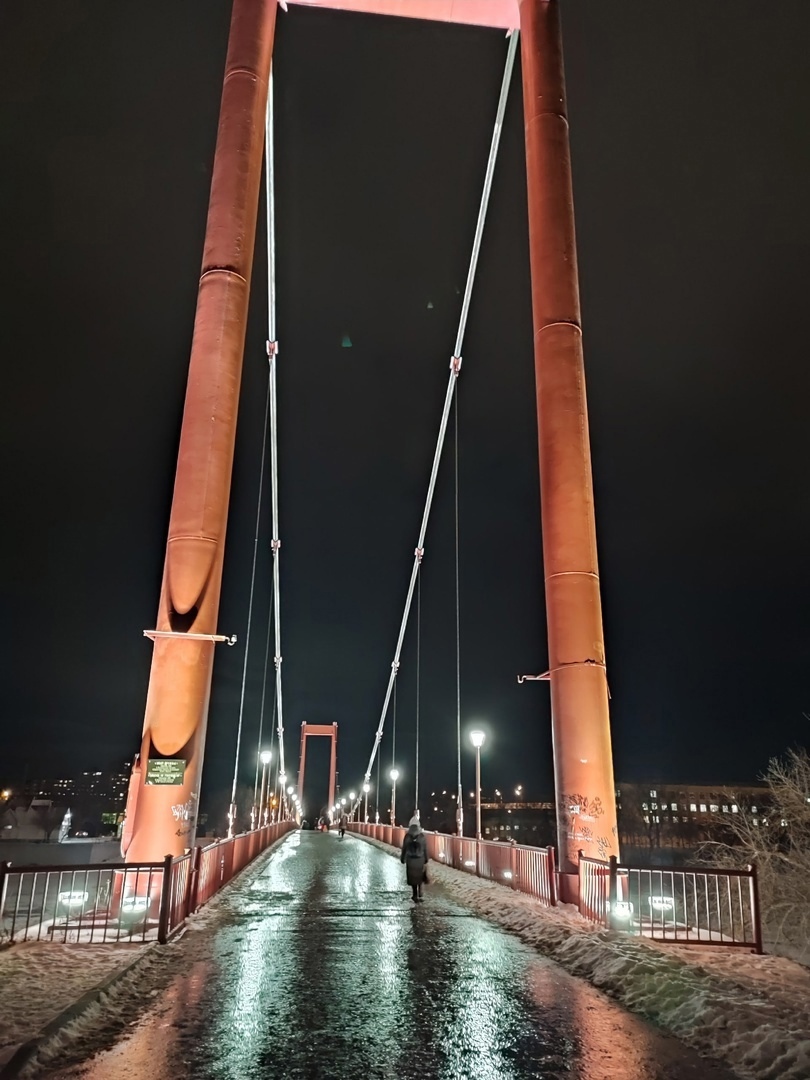 Пензенцы рассказали о дыре, образовавшейся на мосту Дружбы