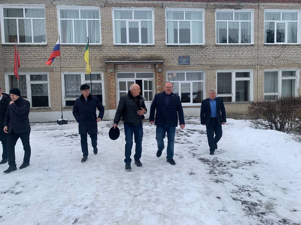 По поручению Олега Мельниченко в Белинском районе отремонтируют школу