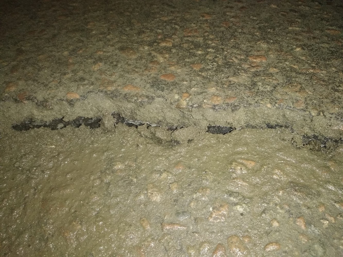 Пензенских водителей предупредили о провале асфальта на улице Германа Титова