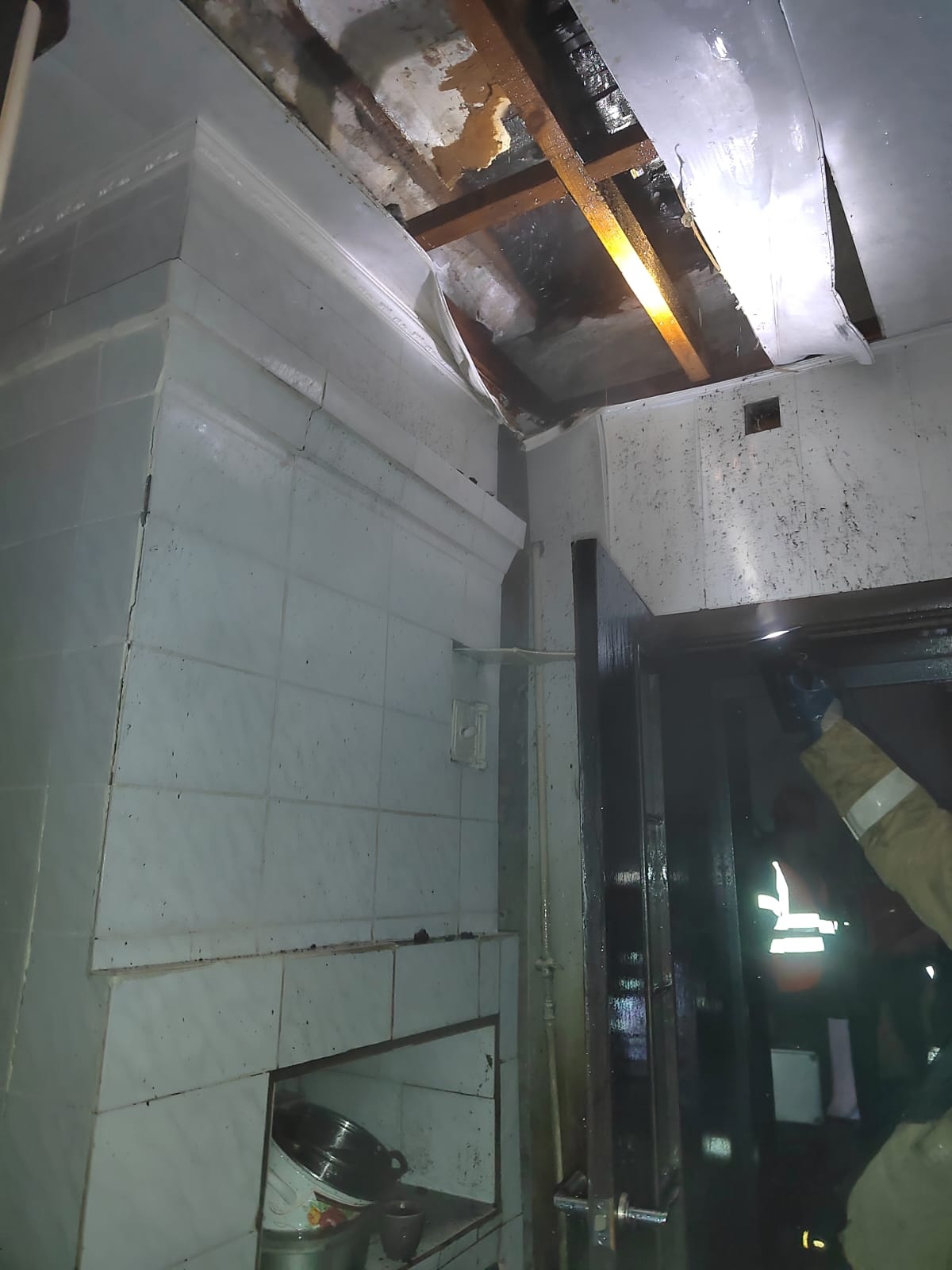 В Пензе на улице Краснова из зоны задымления спасли двух человек