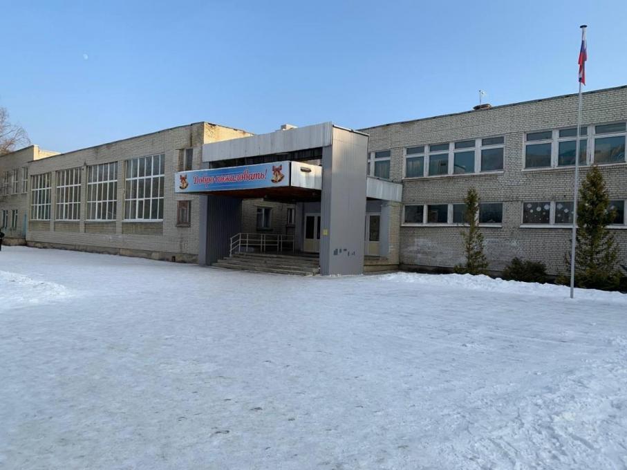 Зареченцам назвали дату начала ремонта в школе номер 220