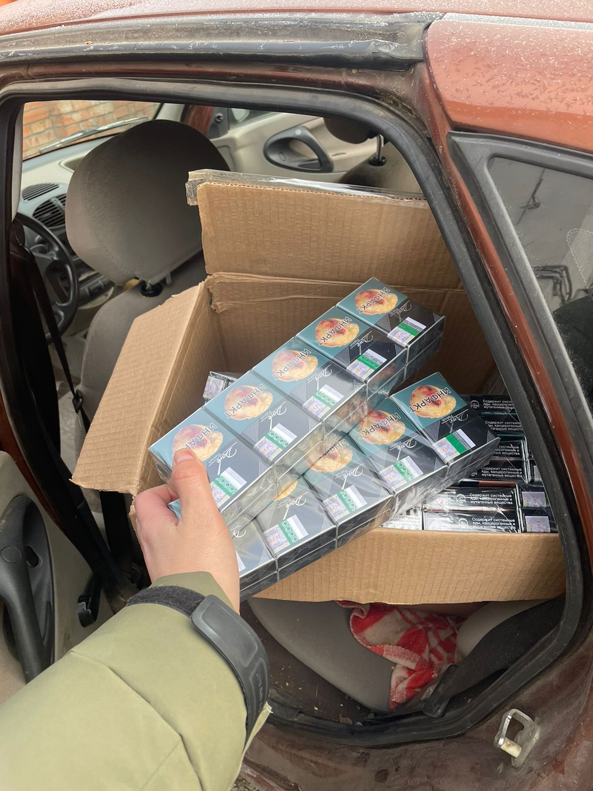 У жителя Сердобска полицейские изъяли более 8 000 пачек контрафактных сигарет