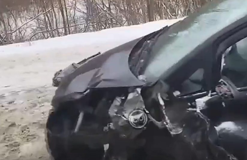 При столкновении двух легковушек в Ахунах пострадала молодая женщина