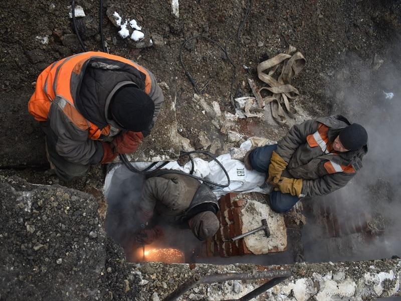 В Пензе отремонтировали теплотрассу на улице Герцена