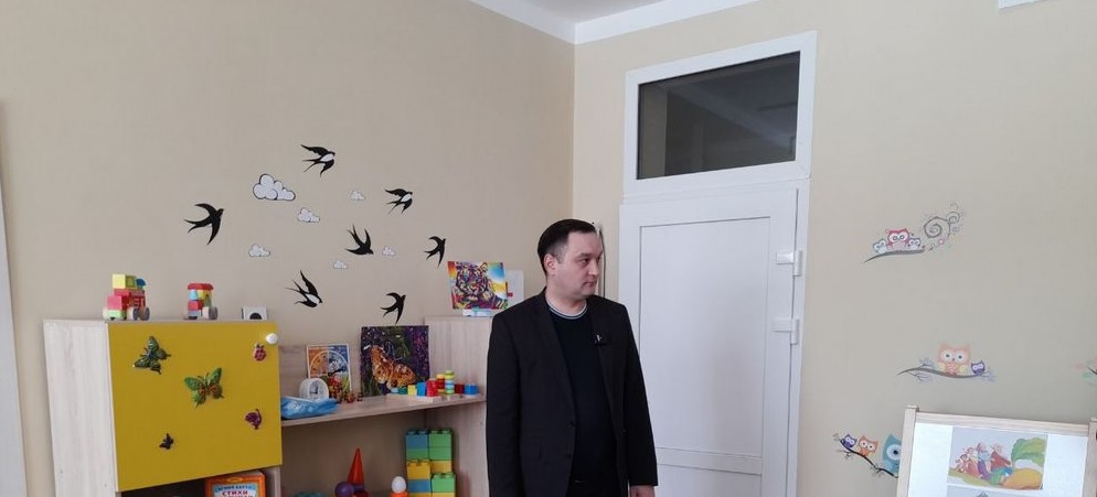 Министр образования Алексей Комаров осмотрел новый детсад в поселке Лунино