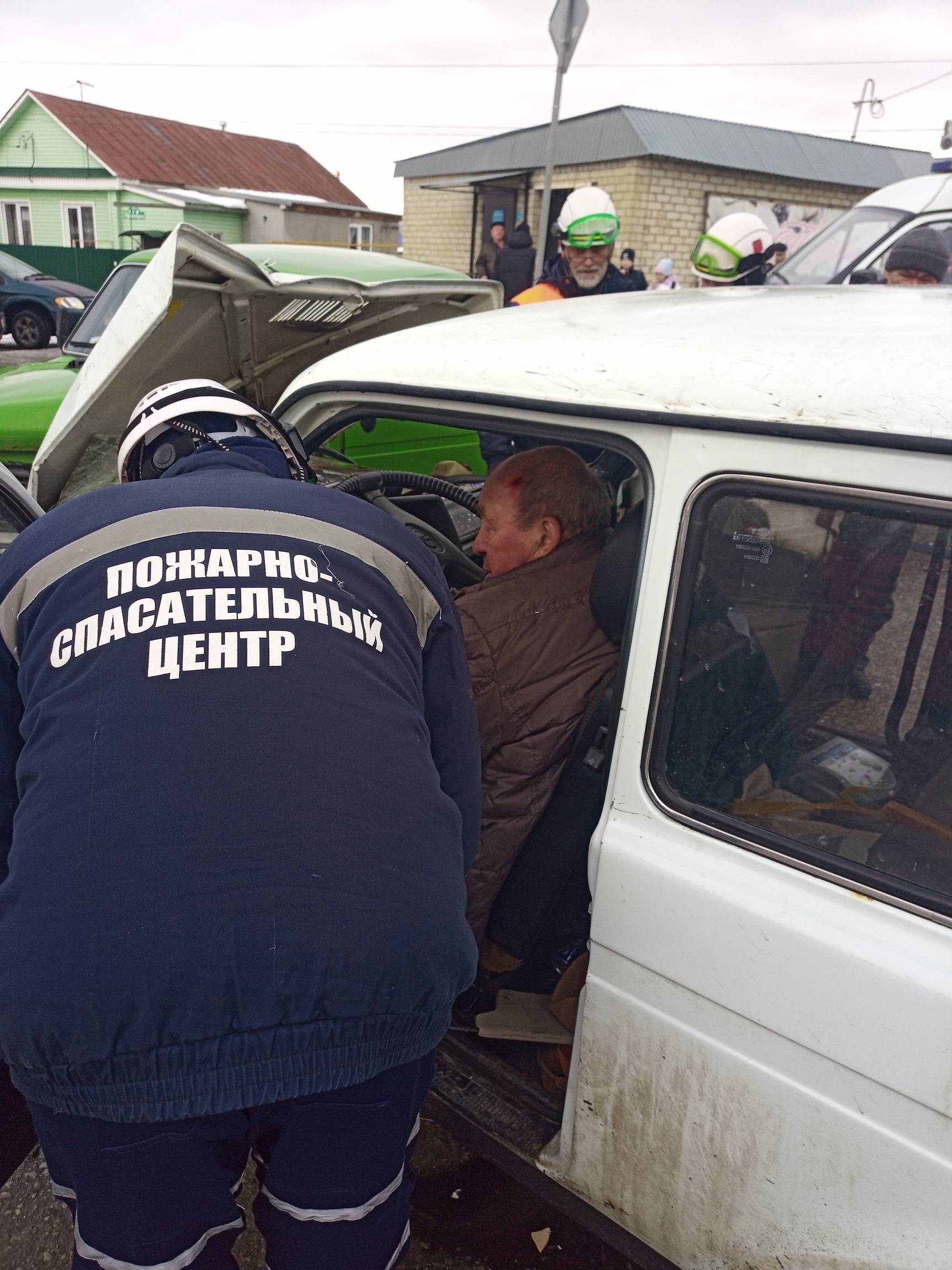 Стало известно о пострадавших в столкновении двух «Нив» на улице Ростовской