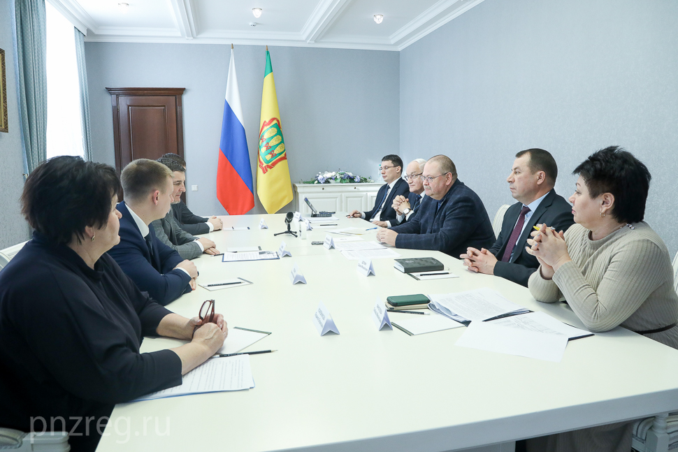 Губернатору представили нового руководителя регионального УФНС Станислава Плюхина