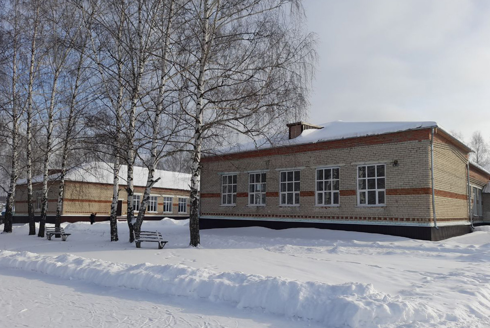 Отремонтированную школу в Наровчатском районе оценил министр образования региона