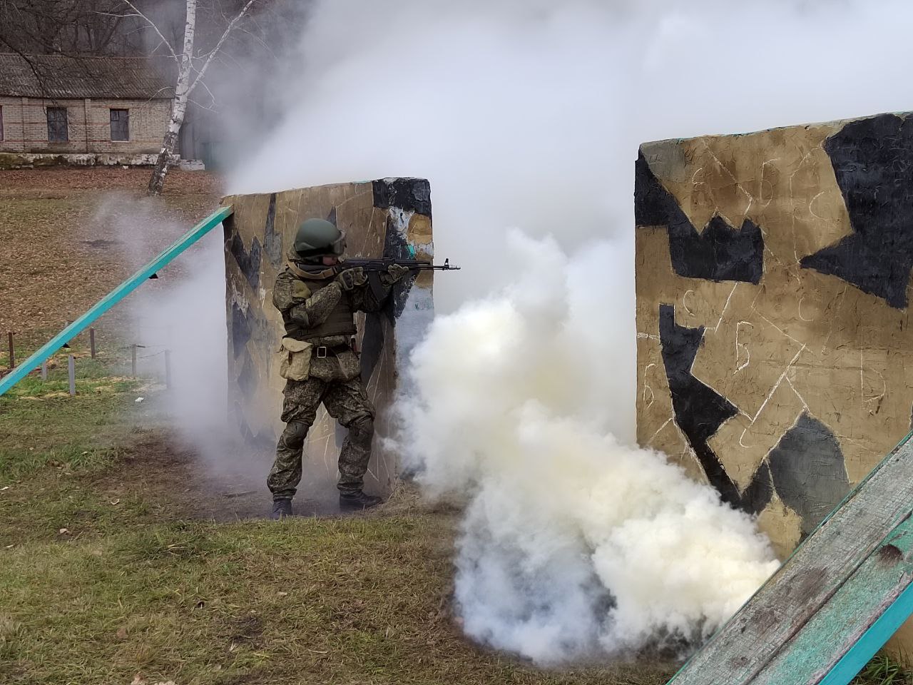 В пензенском МЧС назвали фейком сообщение на радиостанциях о ракетных ударах по российским городам