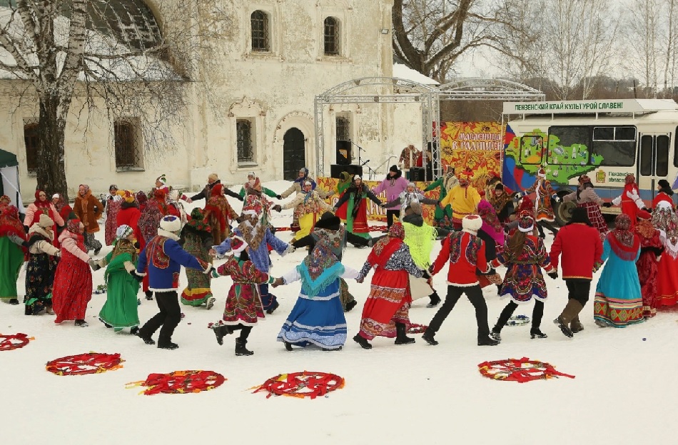 Пензенцы проводили зиму на «Масленице в Радищево»