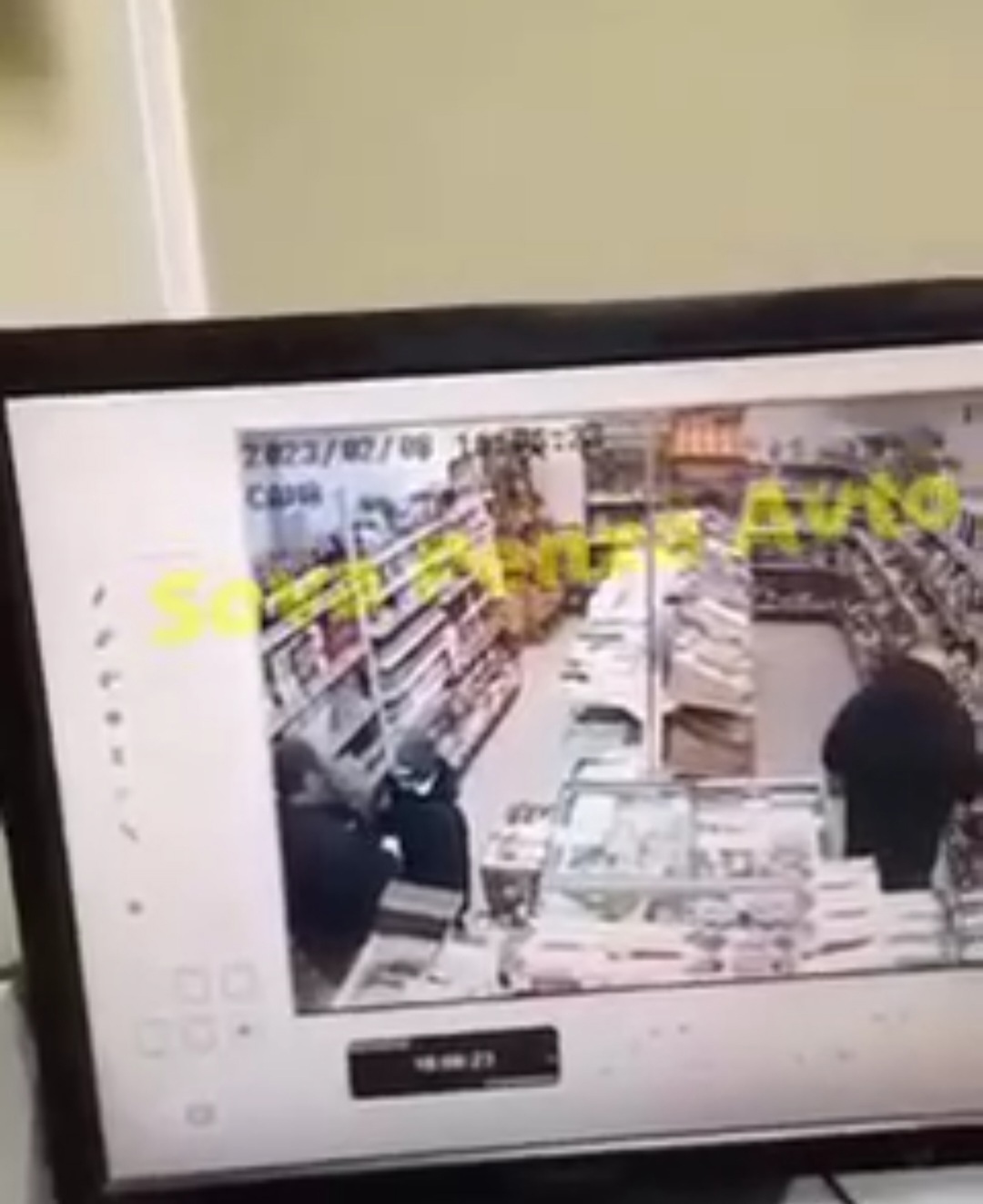 В Пензе задержали мужчину, обнявшего мальчика в продуктовом магазине