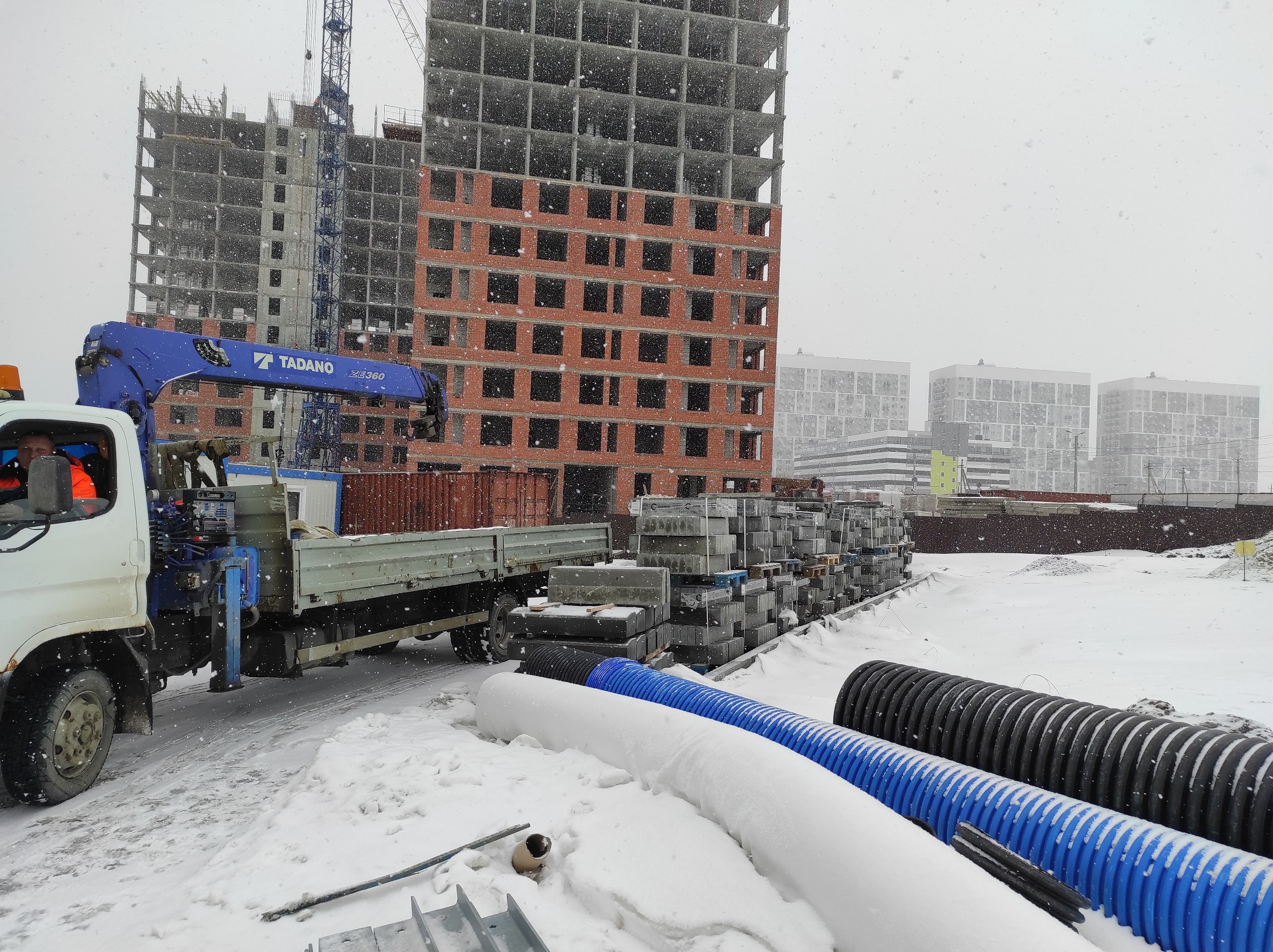 В Спутнике приступили к строительству улично-дорожной сети на улицах Светлая и Олимпийская