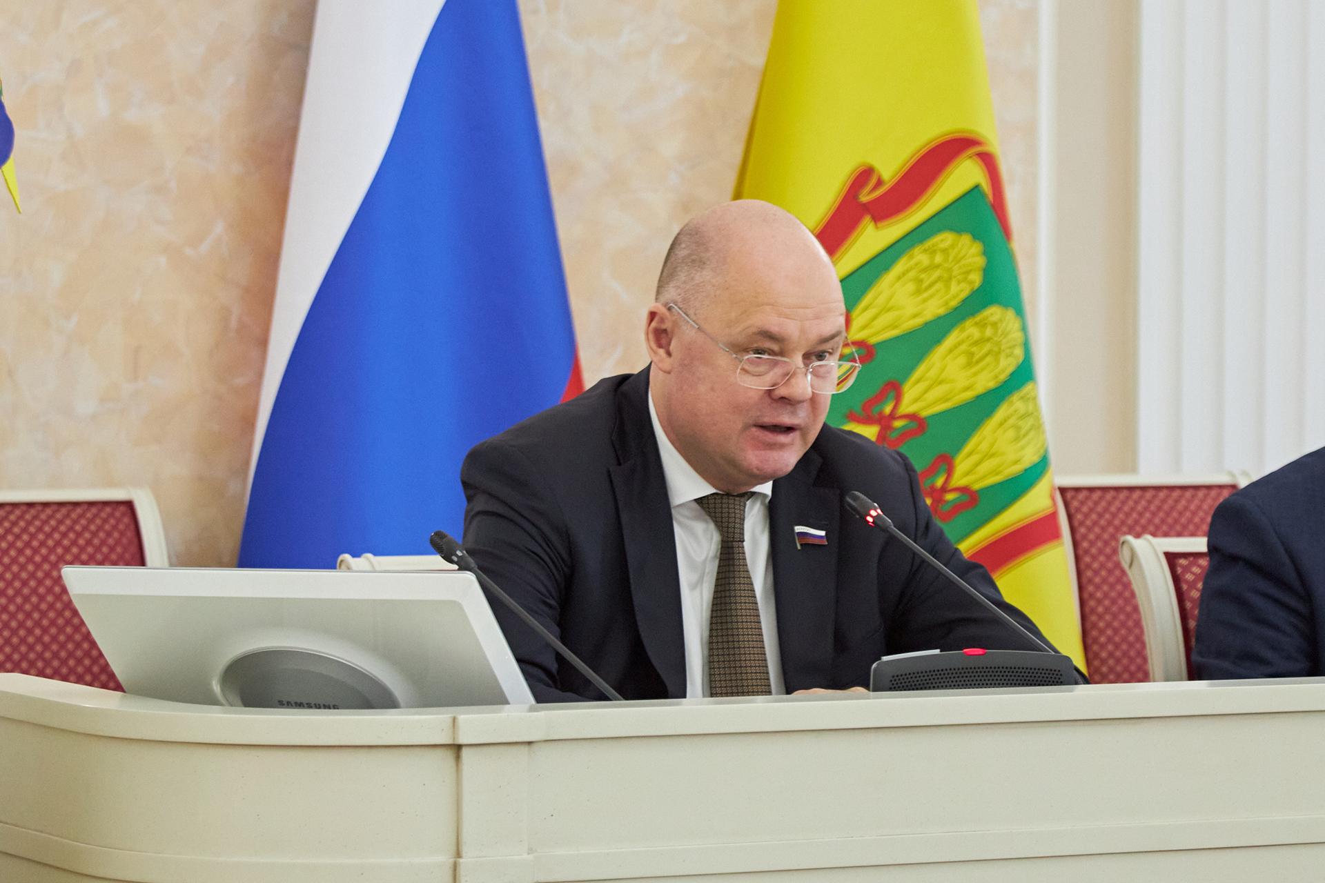 Вадим Супиков взял на контроль решение многолетней проблемы жителей улицы Верхне-Вишневой