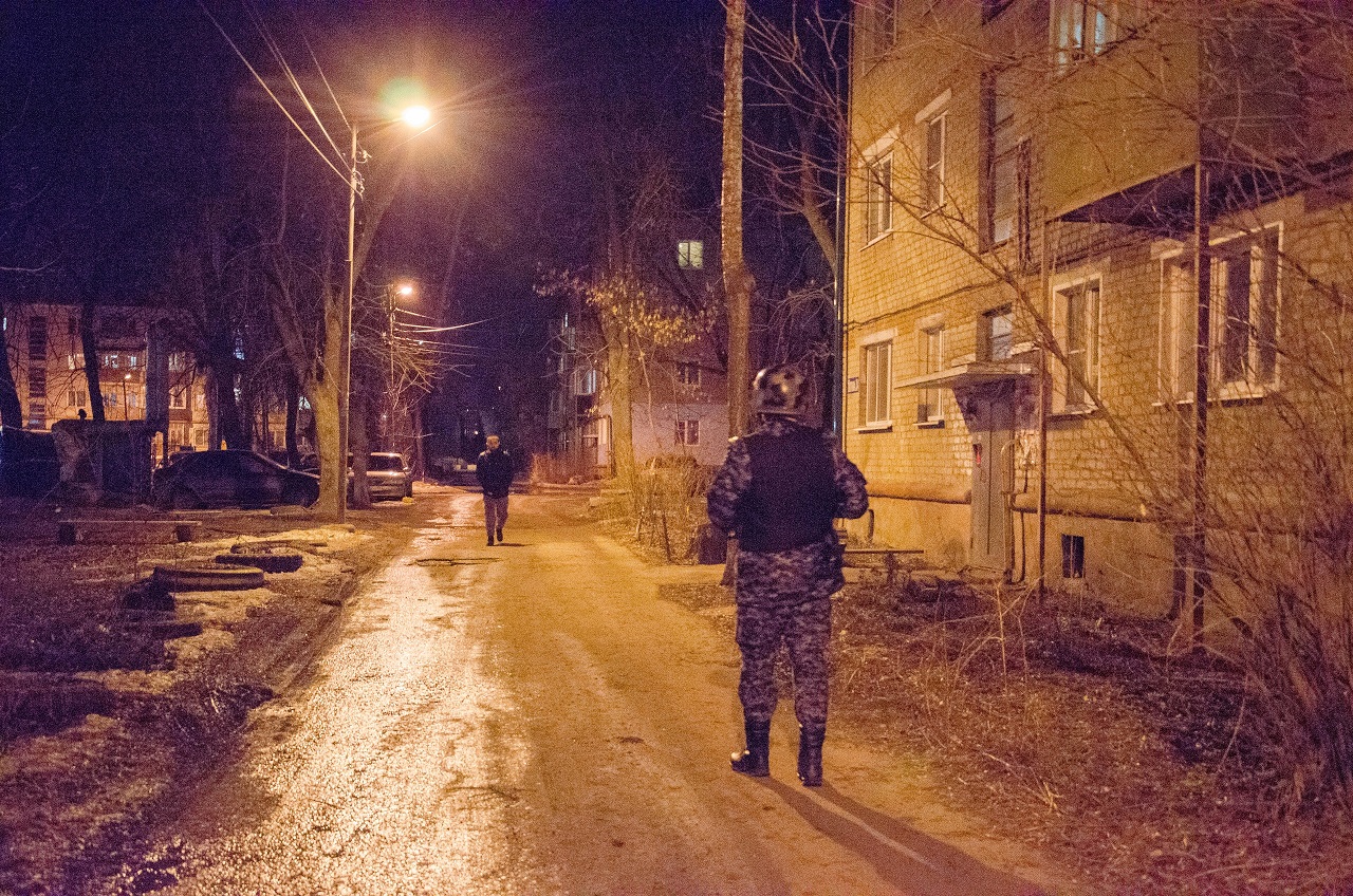 В Пензе домашняя посиделка окончилась избиением хозяйки квартиры