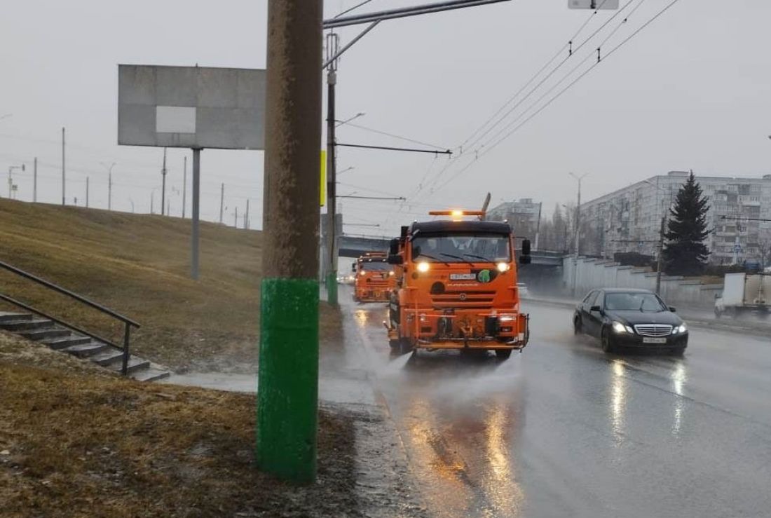 Пензячка пожаловалась на сильный шум от работы коммунальной техники