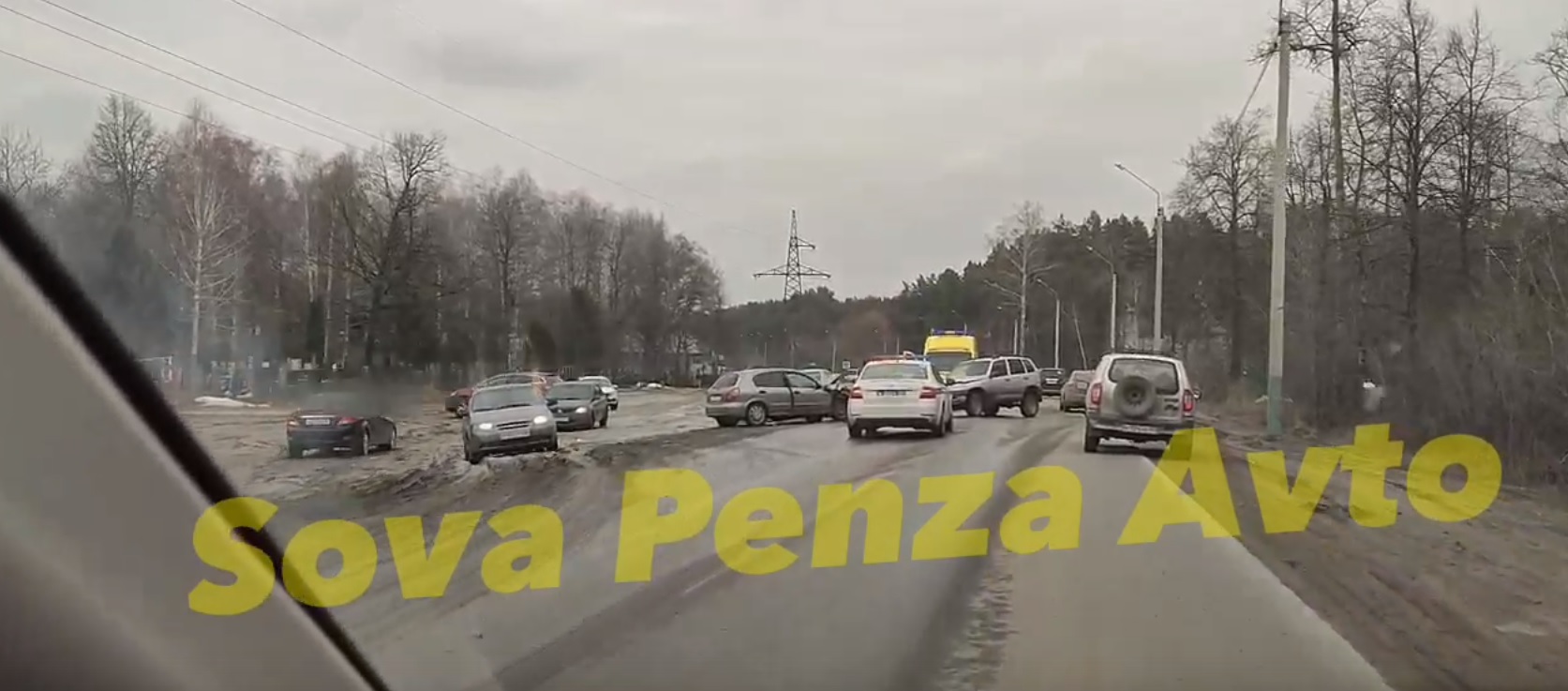 В Пензе у Новозападного кладбища в ДТП пострадали двое мужчин