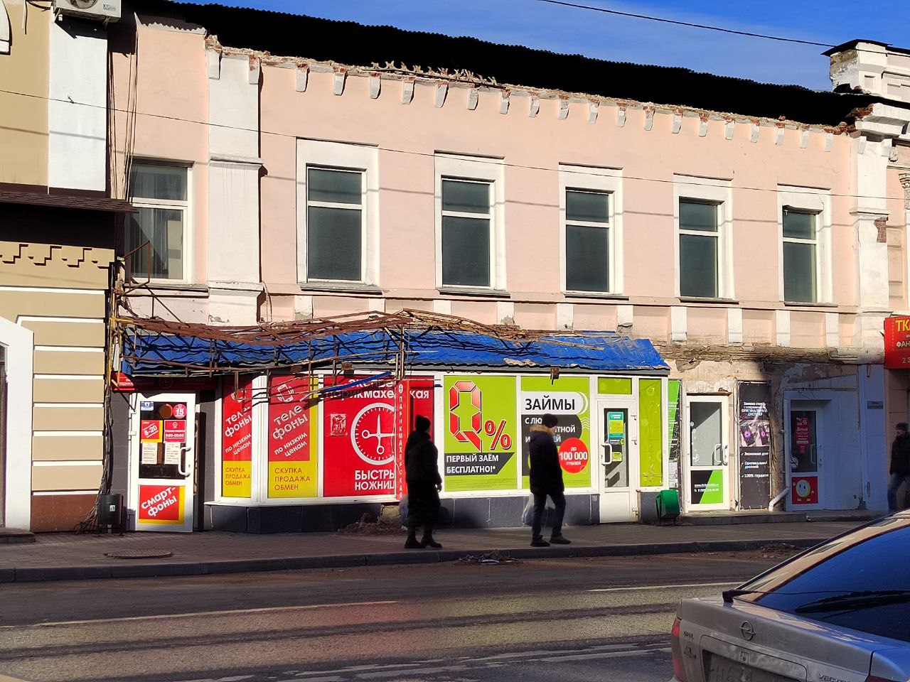 В Пензе после обрушения здания на Бакунина не огородили пешеходную зону